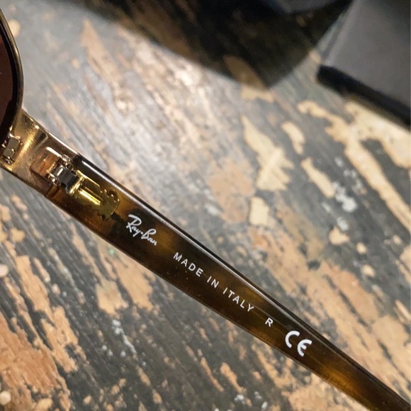 Ray Ban Aviators - Picture 2 of 7